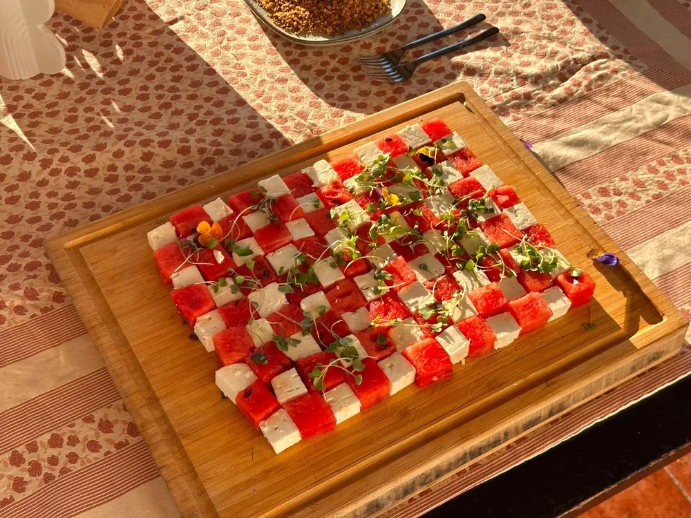 Mesa de evento montada pelo chef