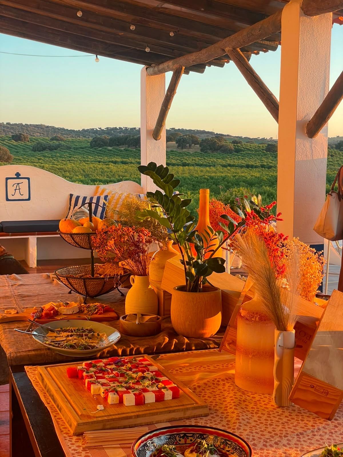 Mesa de evento montada pelo chef