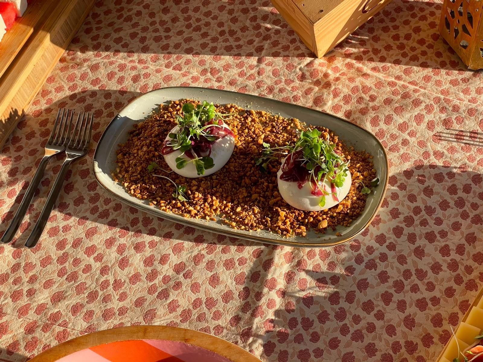 Mesa de evento montada pelo chef