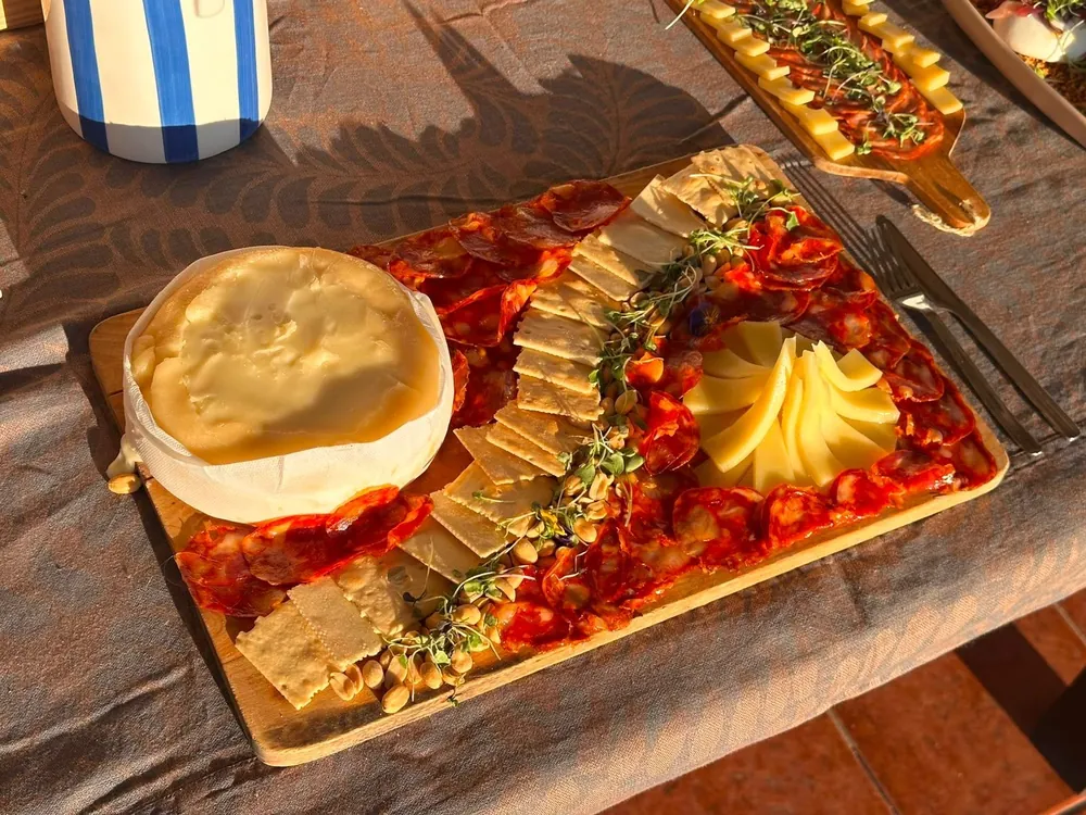 Mesa de evento montada pelo chef