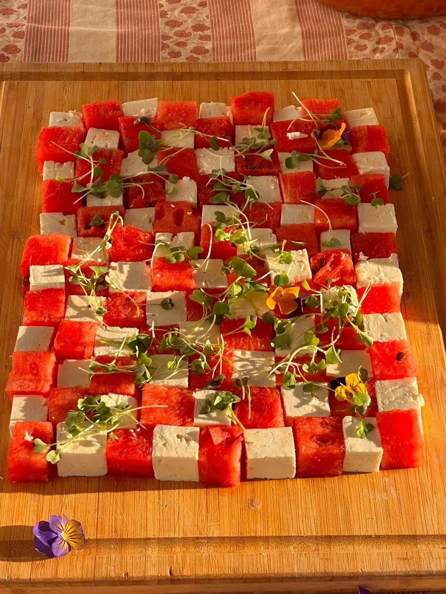 Tábua de melancia e feta caramelizado